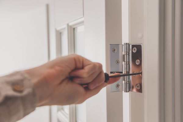 Hinge Repair in Richardson